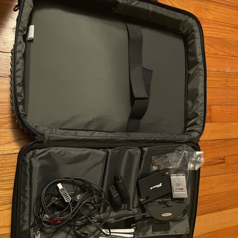 Targus Computer Bag - Picture 2 of 6